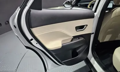 Hyundai Kona 2023, 41950 км, за 16214.1 USD - фото 25