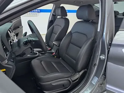 Hyundai Avante 2016, 46047 км, за 5993.49 USD - фото 8