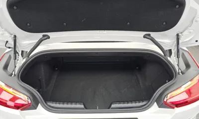 BMW Z4 2022, 40316 км, за 27562.88 USD - фото 20