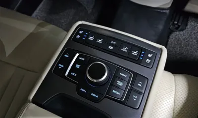 Hyundai Genesis 2015, 148375 км, за 6892.48 USD - фото 19