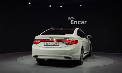 Hyundai Grandeur 2013, 112262 км, за 4427.95 USD