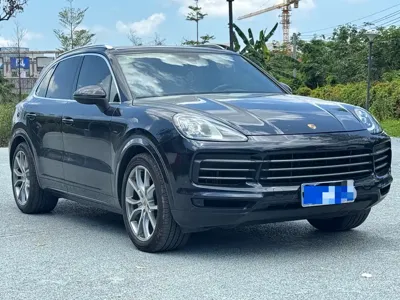 Porsche Cayenne 2019, 140000 км, за 43724.51 USD
