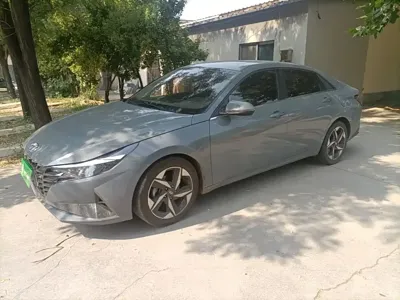 Hyundai Elantra · 2021 год