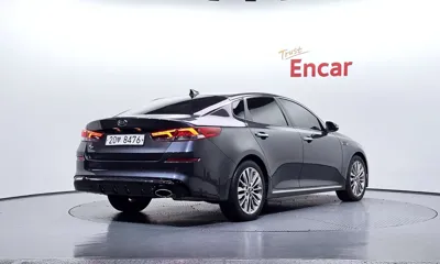 Kia K5 2020, 61454 км, за 10241.16 USD