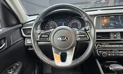 Kia K5 2020, 61454 км, за 10174.61 USD - фото 13