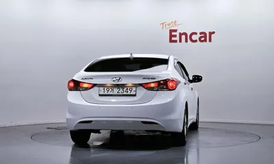 Hyundai Avante 2012, 109587 км, за 3581.43 USD