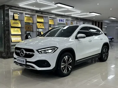 Mercedes-Benz GLA · 2023 год