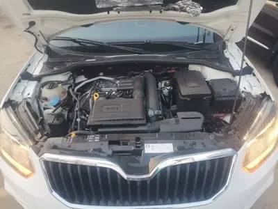 Skoda Yeti 2017, 89600 км, за 6018.13 USD - фото 10
