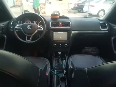 Skoda Yeti 2017, 89600 км, за 6018.13 USD - фото 12