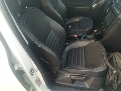 Skoda Yeti 2017, 89600 км, за 6018.13 USD - фото 17