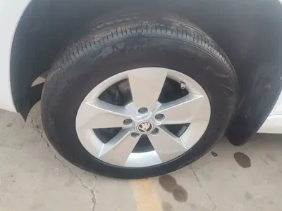 Skoda Yeti 2017, 89600 км, за 6018.13 USD - фото 25