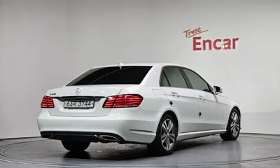 Mercedes-Benz E-Class 2016, 175354 км, за 6055.87 USD
