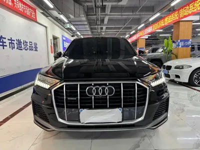 Audi Q7 · 2021 год