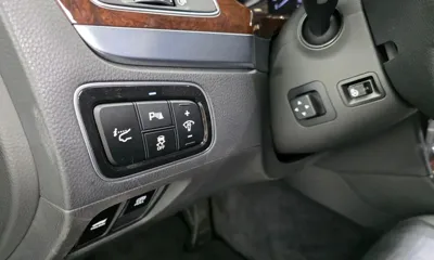 Hyundai Equus 2014, 89845 км, за 6098.2 USD - фото 27