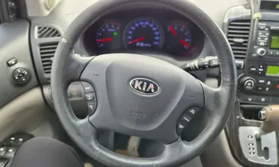 Kia Canival 2013, 261000 км, за 2511.9 USD