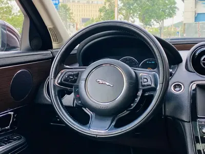 Jaguar XJ 2015, 120000 км, за 9608.41 USD - фото 18