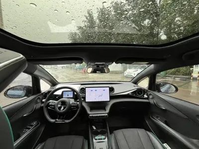 BYD Dolphin 2023, 16000 км, за 10299.98 USD