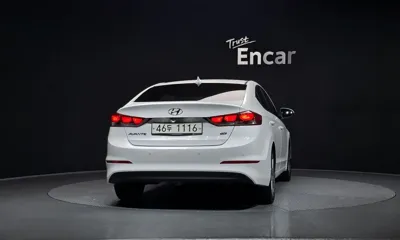 Hyundai Avante 2017, 80563 км, за 7023.76 USD