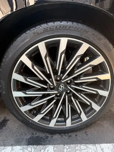 Hyundai Santafe 2024, 16194 км, за 19328.41 USD