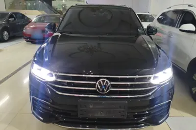 Volkswagen Tiguan L 2023, 18300 км, за 21139 USD