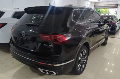 Volkswagen Tiguan L 2023, 18300 км, за 21139 USD - фото 6