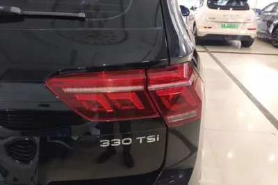 Volkswagen Tiguan L 2023, 18300 км, за 21139 USD - фото 9