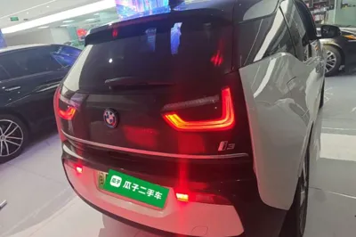 BMW i3 2019, 65400 км, за 13949 USD