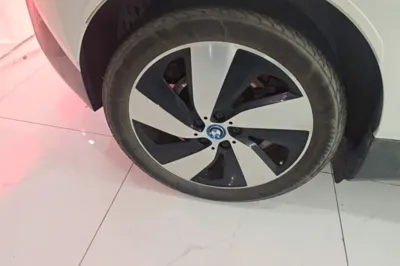 BMW i3 2019, 65400 км, за 13949 USD - фото 11