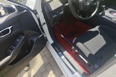 Honda Civic 2022, 49600 км, за 13163 USD - фото 19