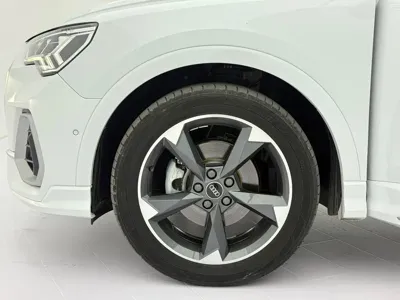 Audi Q3 2023, 36000 км, за 28298.22 USD - фото 23