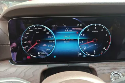 Mercedes-Benz E-Class 2022, 66500 км, за 37084 USD - фото 11