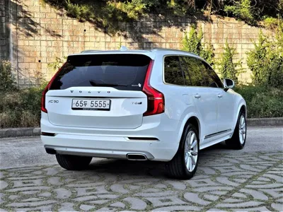 Volvo XC90 2017, 112400 км, за 21005.65 USD