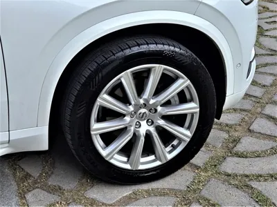 Volvo XC90 2017, 112400 км, за 21005.65 USD
