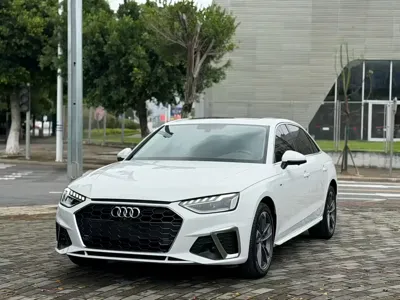 Audi A4L · 2020 год