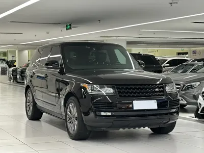 Land Rover Range Rover 2015, 180000 км, за 46791.32 USD
