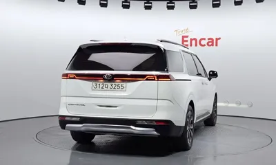 Kia Canival 2021, 79367 км, за 17876.87 USD
