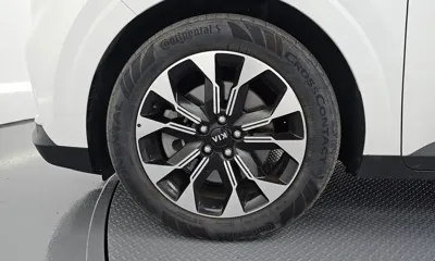 Kia Canival 2021, 79367 км, за 17876.87 USD