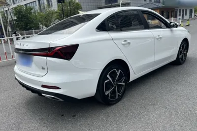 Roewe i5 2024, 12000 км, за 8711 USD - фото 34
