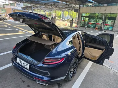 Porsche Panamera 2020, 72000 км, за 50705.31 USD