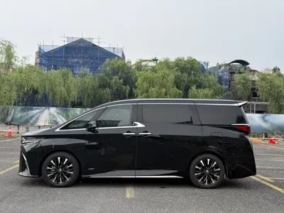 Toyota Alphard 2023, 100000 км, за 110212.22 USD - фото 6