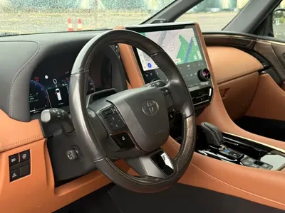 Toyota Alphard 2023, 100000 км, за 110212.22 USD - фото 9