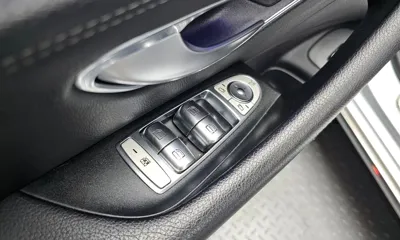 Mercedes-Benz E-Class 2019, 171458 км, за 12486.79 USD - фото 20