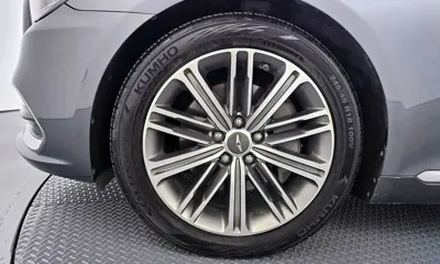Genesis G80 2017, 125957 км, за 9094.45 USD