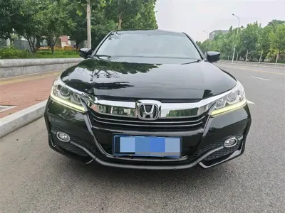 Honda Accord 2017, 100000 км, за 8558.43 USD