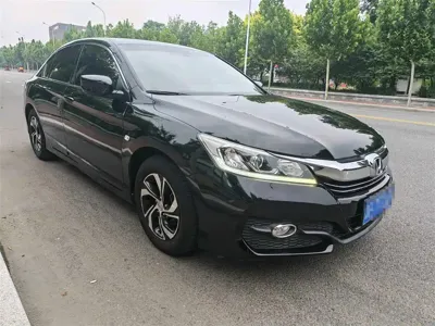 Honda Accord 2017, 100000 км, за 8558.43 USD