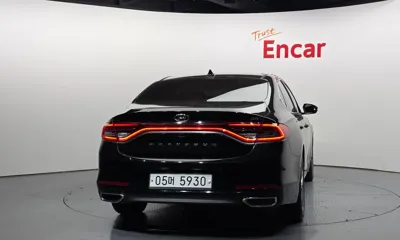 Hyundai Grandeur 2018, 126760 км, за 8782.21 USD