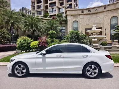 Mercedes-Benz C-Class 2021, 50000 км, за 20570.53 USD
