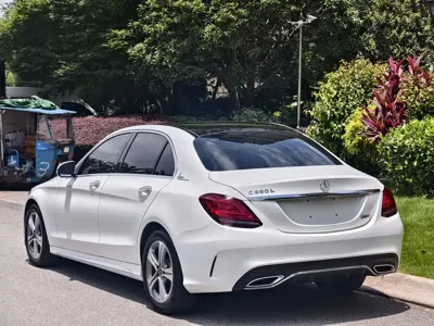 Mercedes-Benz C-Class 2021, 50000 км, за 20570.53 USD