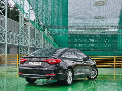 Hyundai Sonata 2015, 120905 км, за 6045.63 USD