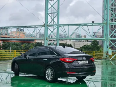Hyundai Sonata 2015, 120905 км, за 6045.63 USD - фото 18